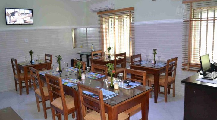 Nue Crest Hotel and Suites