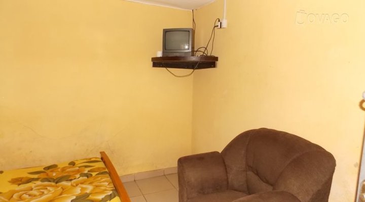 AM-PM Guest House & Bar