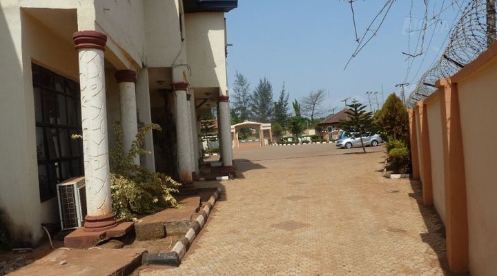 Adjuya Hotel