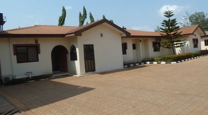 Adjuya Hotel