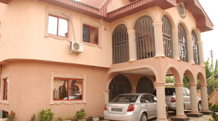 Mandy's Hotel And Suites