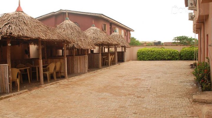 Mandy's Hotel And Suites