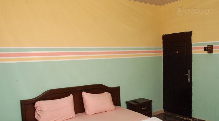 Mandy's Hotel And Suites
