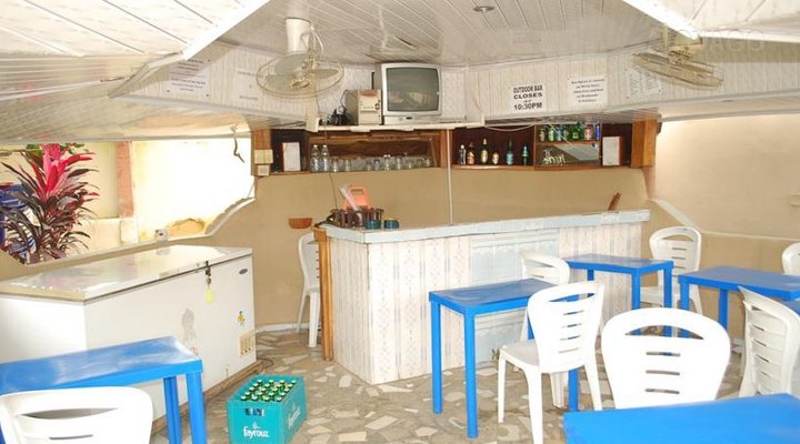 Yin-Baba Guest House