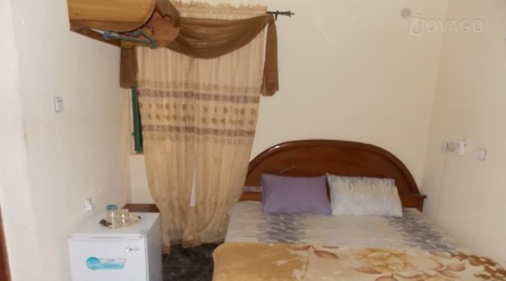 Peace Exclusive Suites & Restaurant