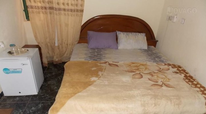 Peace Exclusive Suites & Restaurant