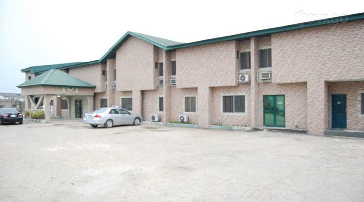 Iye Hotel And Suites
