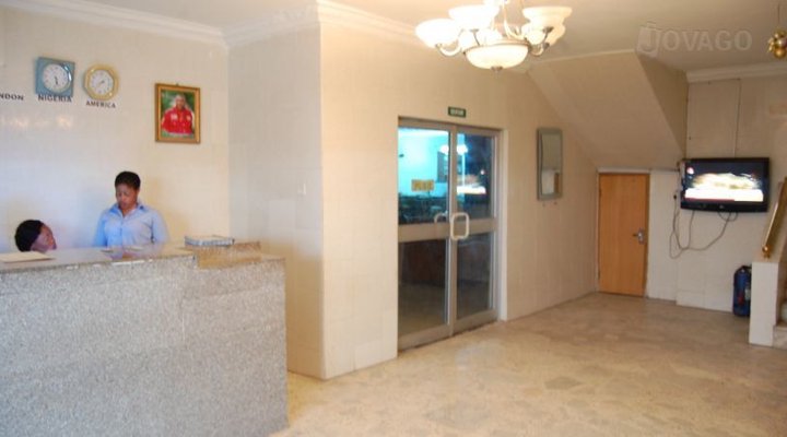 Iye Hotel And Suites
