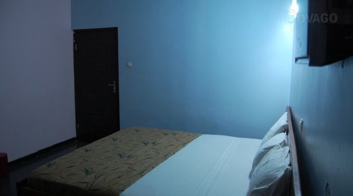 Iye Hotel And Suites