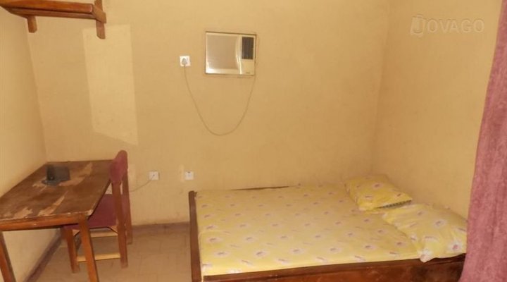 Safari Guest Inn and Restaurant