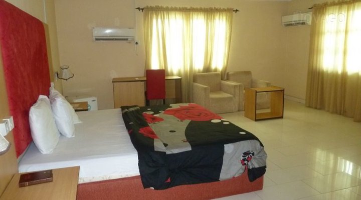 South Gate Hotel Ltd