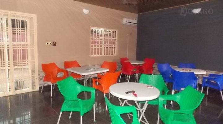 Roma Zee Guest House