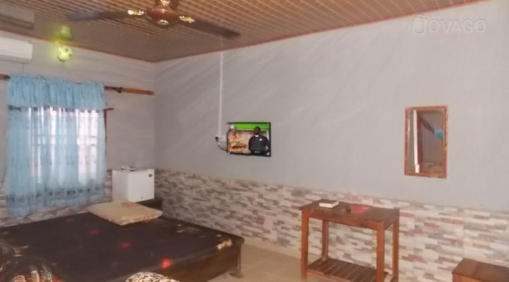 Roma Zee Guest House