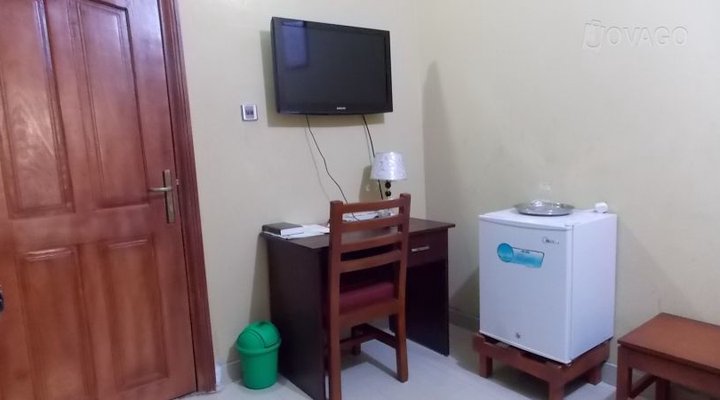 Academy Suites