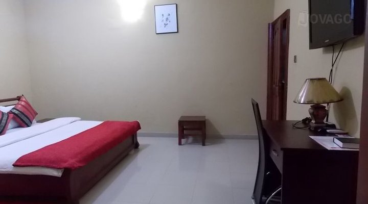 Academy Suites
