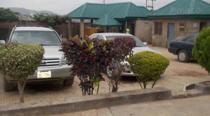 Lokun Piccadilly Guest Inn