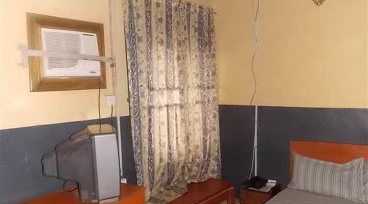 Lokun Piccadilly Guest Inn