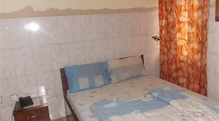 Lokun Piccadilly Guest Inn