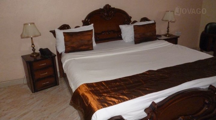 Meridian Lodge Hotel and Resorts
