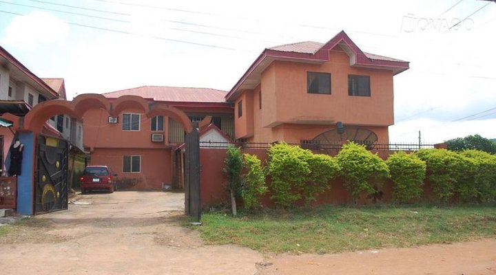 Splash International Motel