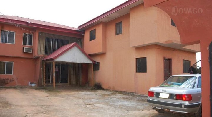 Splash International Motel