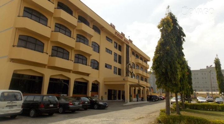 Akwa Ibom Guest House & Suites