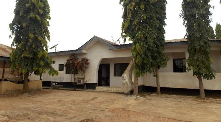 Tani Vic Hotel