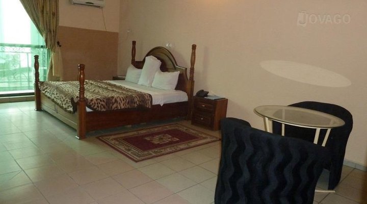 Mekaval Hotel & Suites