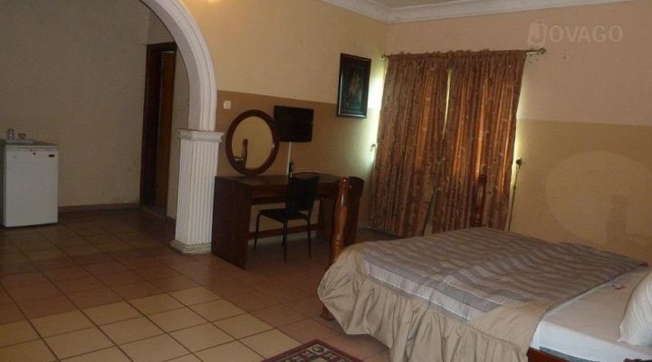 Mekaval Hotel & Suites