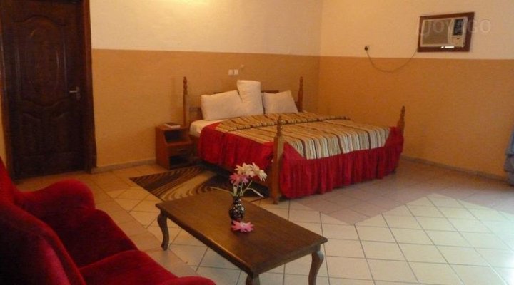 Mekaval Hotel & Suites