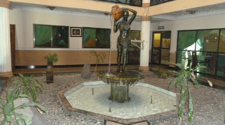 Mekaval Hotel & Suites