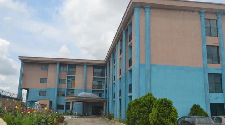 Mekaval Hotel & Suites