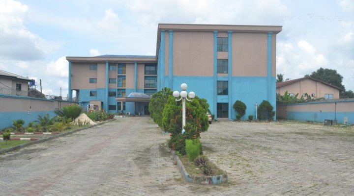 Mekaval Hotel & Suites