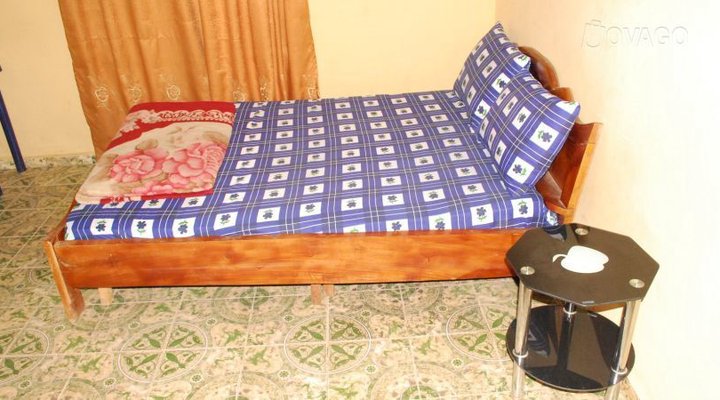 Gyanchi Guest House