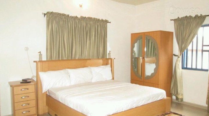 De-Jonny Blue Hotels Ltd