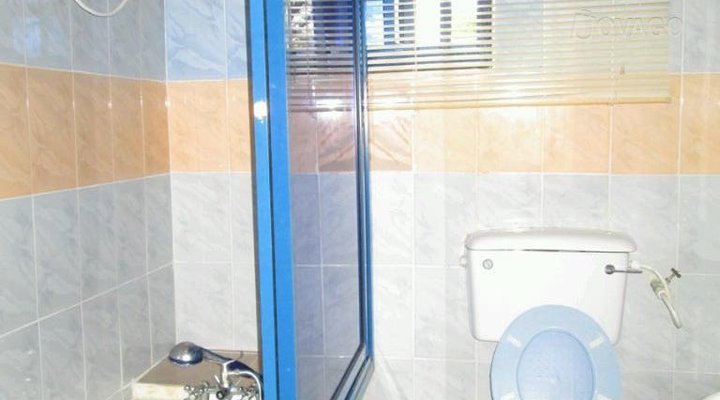 De-Jonny Blue Hotels Ltd