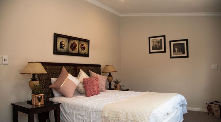 Giant's View Village