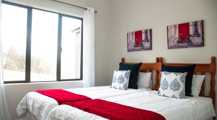 Giant's View Village