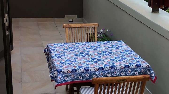 Giant's View Village