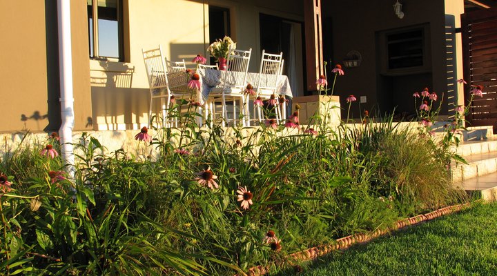 Giant's View Village