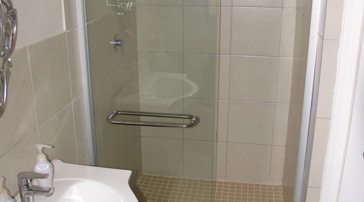 Giant's View Village