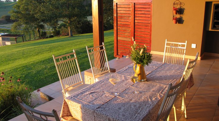 Giant's View Village