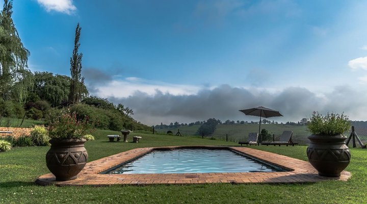 Giant's View Village