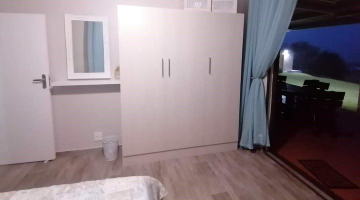C-Side Apartment Hibberdene