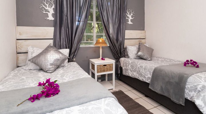 Milkwood Cottage @ 302 On Old Sea-view Road Chelsea