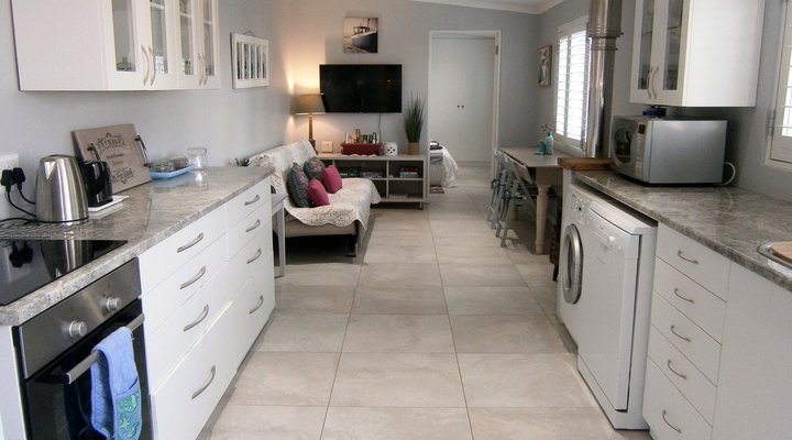 Bizwani Beach Cottage