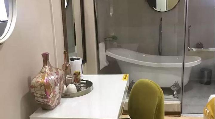 Luxlusive Guest House