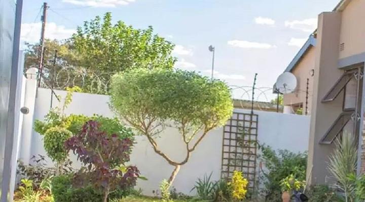 Luxlusive Guest House