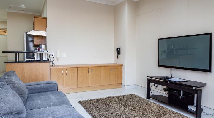 Island Club Hotel and Apartments