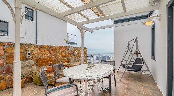 Lighthouse Apartments